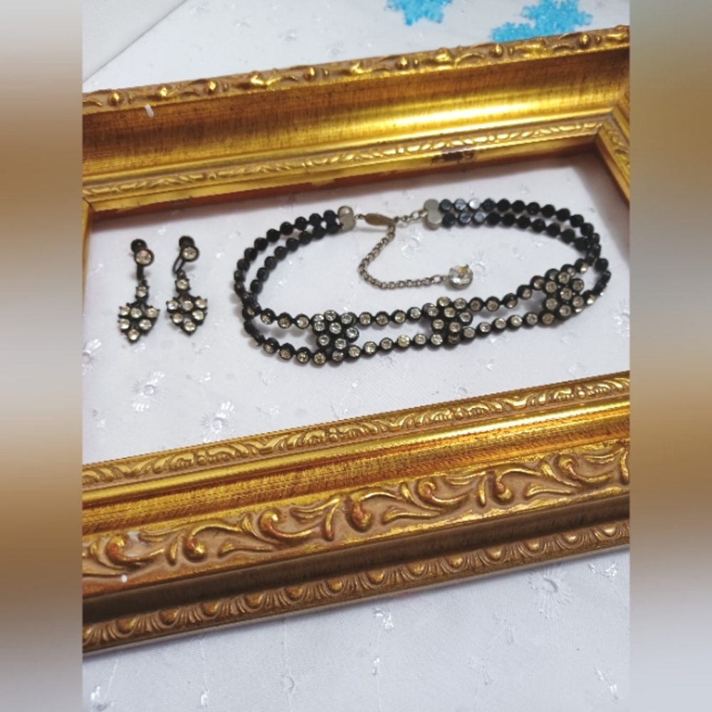 Vintage rhinestone choker/necklace and screwback earrings in a black setting